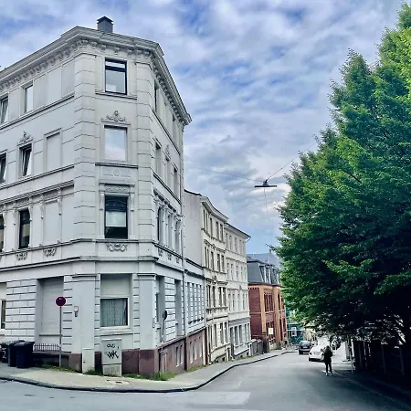 Apartment Elsasser Haus - 2 Zimmer, 4 Betten, 5 Personen, Kontaktloses Einchecken, Netflix Wuppertal