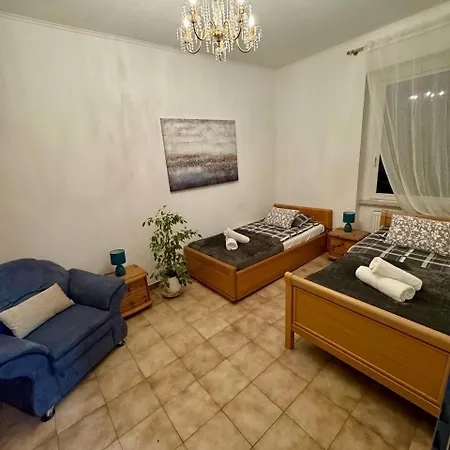 Apartment Elsasser Haus - 2 Zimmer, 4 Betten, 5 Personen, Kontaktloses Einchecken, Netflix Wuppertal