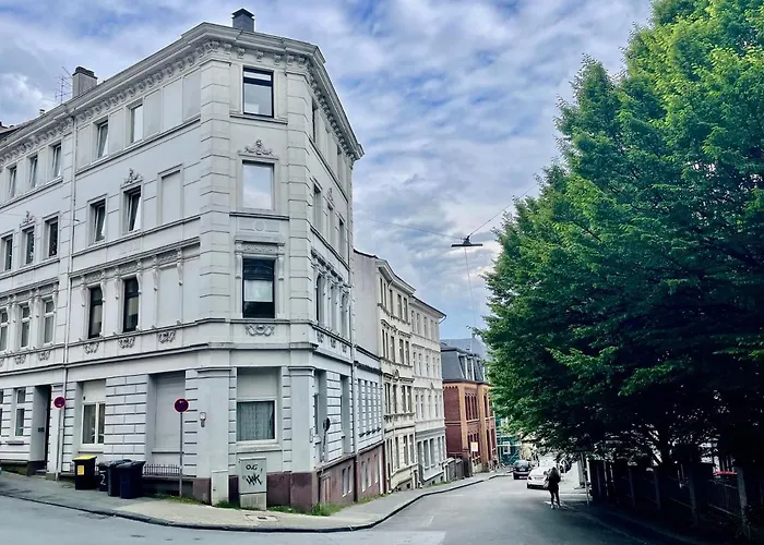 Appartement Elsasser Haus - 2 Zimmer, 4 Betten, 5 Personen, Kontaktloses Einchecken, Netflix Wuppertal